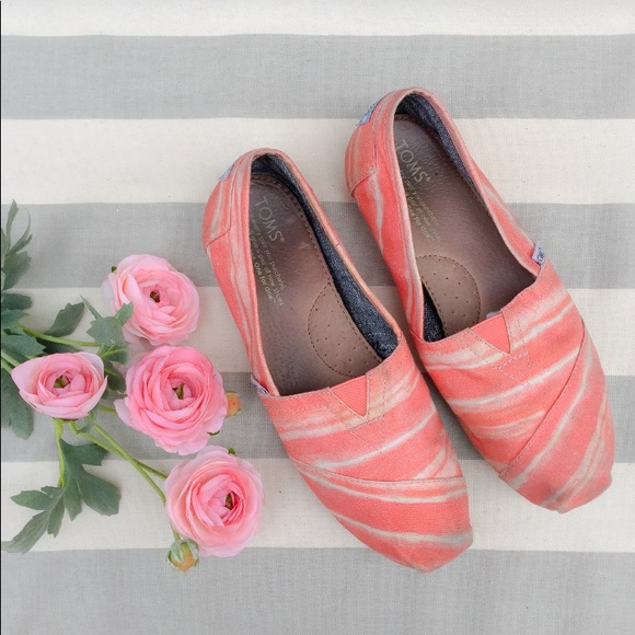 Toms Shoes - Toms coral and white size 7 slip on pink shoes